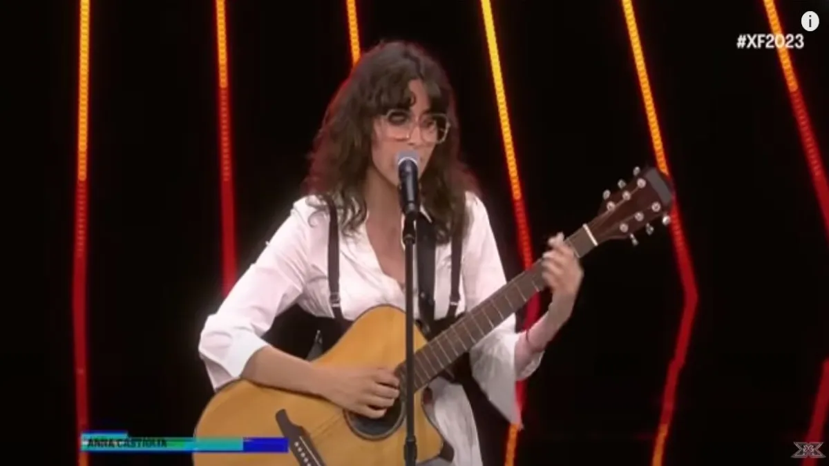 Anna Castiglia a X Factor, standing ovation per la figlia d'arte catanese