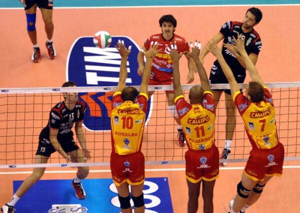 La SuperLega arriva a Catania: passaggio di testimone nella pallavolo