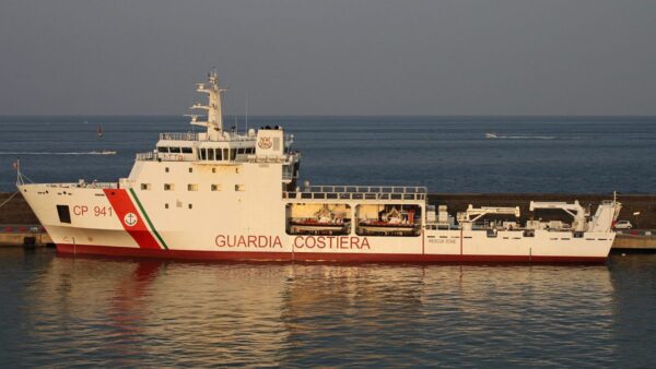 Emergenza in mare, la storia di un salvataggio miracoloso al largo delle coste catanesi