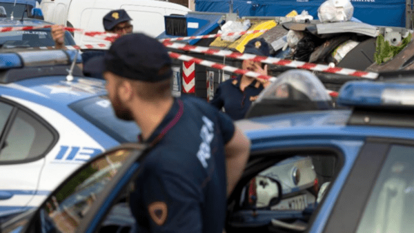 Cadavere trovato in auto parcheggiata zona scogliera: scattano le indagini