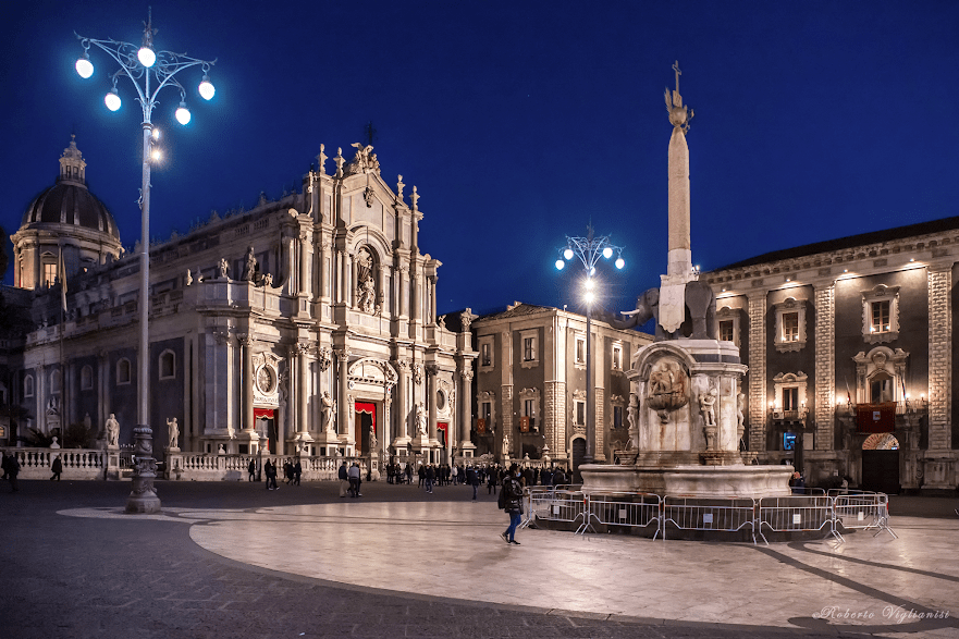 Catania: Il sindaco Trantino svela il calendario natalizio e di Capodanno, un mix di arte, cultura e divertimento per accogliere il nuovo anno!