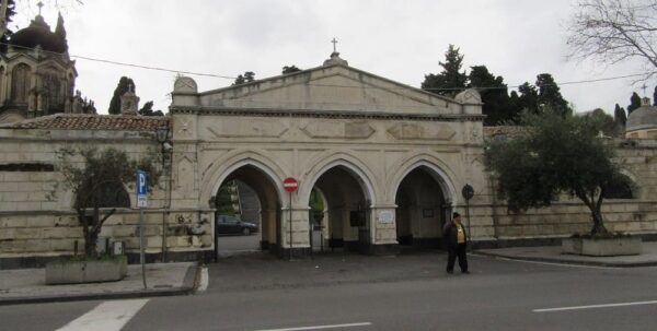 Catania: Pulizia e messa in sicurezza del deposito feretri del Cimitero di via Acquicella