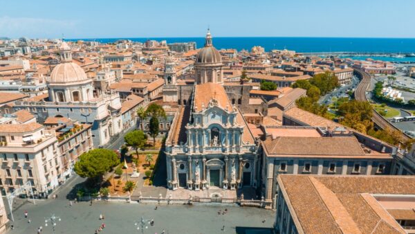 Tra le grandi capitali europee, una sorpresa: Catania nel 2024 è in una posizione che non ti saresti mai aspettato!