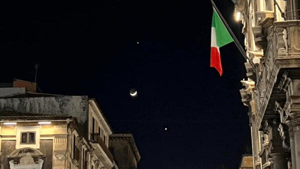 Occhi al cielo di Catania: la congiunzione astrale scovata anche da Salvo La Rosa