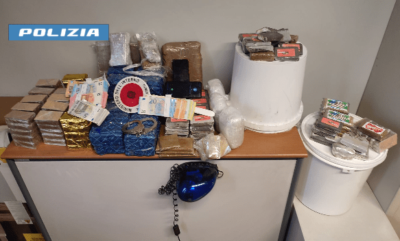 Coppia arrestata con 30 kg di droga a Torino: comunicato stampa Polizia di Stato