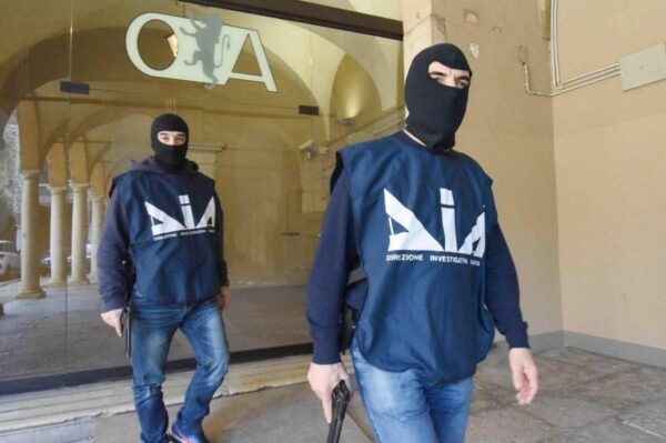 Sequestro beni per oltre 1,5 milioni di euro a estorsore legato al clan mafioso Santapaola
