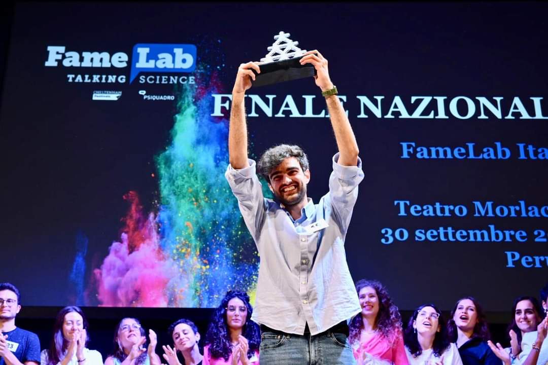 Dottorando dell&#8217;Università di Catania vince il premio del pubblico a Famelab 2023 con una performance scientifica &#8216;appetitosa&#8217;