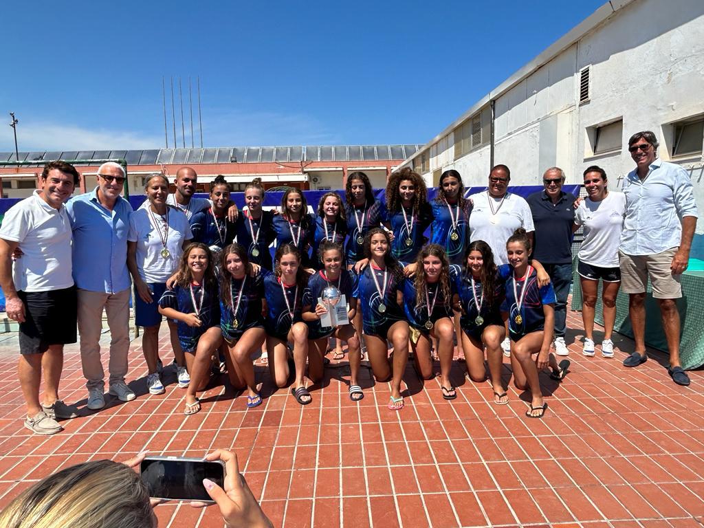 Ekipe Orizzonte di Catania trionfa con quattro scudetti e una Coppa Italia: il dominio assoluto della pallanuoto femminile italiana