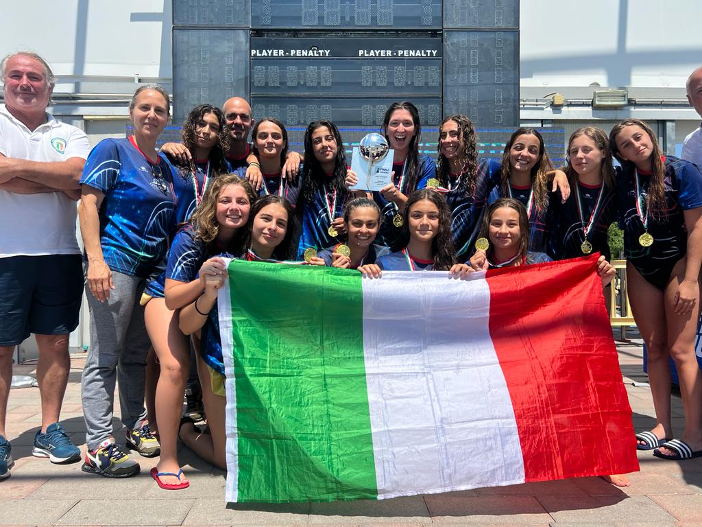 Ekipe Orizzonte di Catania trionfa nello scudetto Under 18 di pallanuoto femminile: un successo epico!