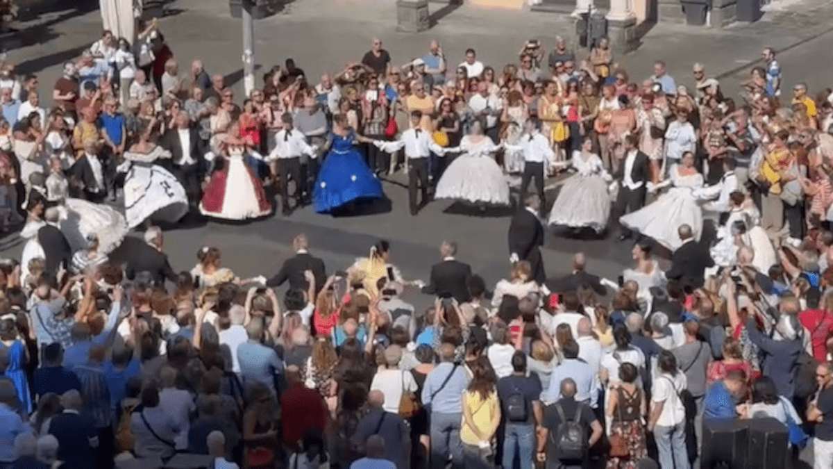 Foto Gran Ballo Sicilia Gattopardo Piazza Mazzini Catania 2