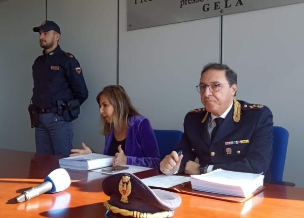 Gela: Operazione "Smart Working" della Polizia di Stato contro traffico di droga, 11 arresti