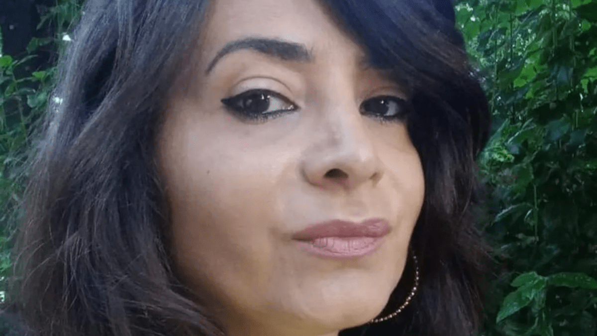 Incidente stradale mortale non lascia scampo a una donna del Catanese: chi era l’insegnante 41enne