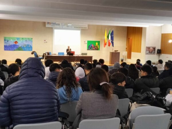 Incontro con studenti dell'Istituto "G.Ferraris" per la Giornata Mondiale contro l'AIDS