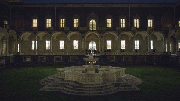 Luci e ombre al Monastero dei Benedettini: tornano le visite serali tra le meraviglie di piazza Dante