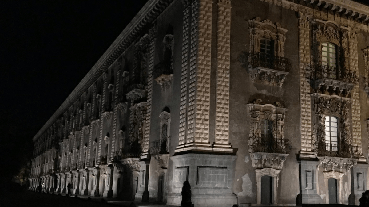 Luci e Ombre al Monastero dei Benedettini: non perdete l’incredibile visita guidata serale