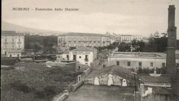 Retrospettiva su Acireale: 10 foto che mostrano il volto antico della città