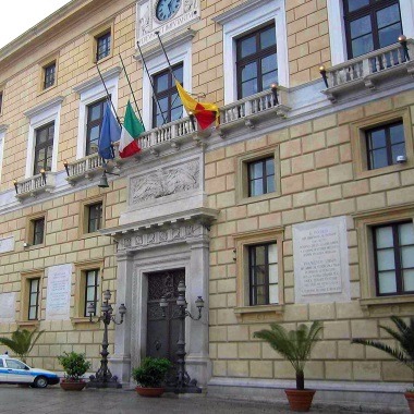 Palermo: abbattimento di 5 platani in via Libertà per garantire la sicurezza pubblica