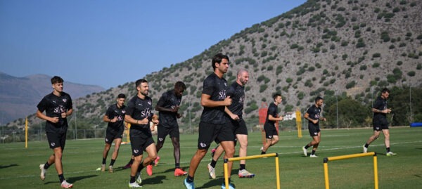 Palermo FC: Allenamento mattutino con Eugenio Corini per una preparazione vincente!