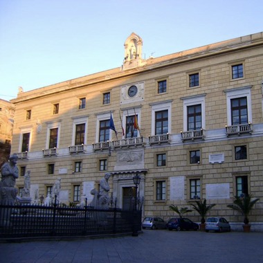Palermo si stringe intorno al Sindaco Lagalla: il cordoglio del Consiglio Comunale