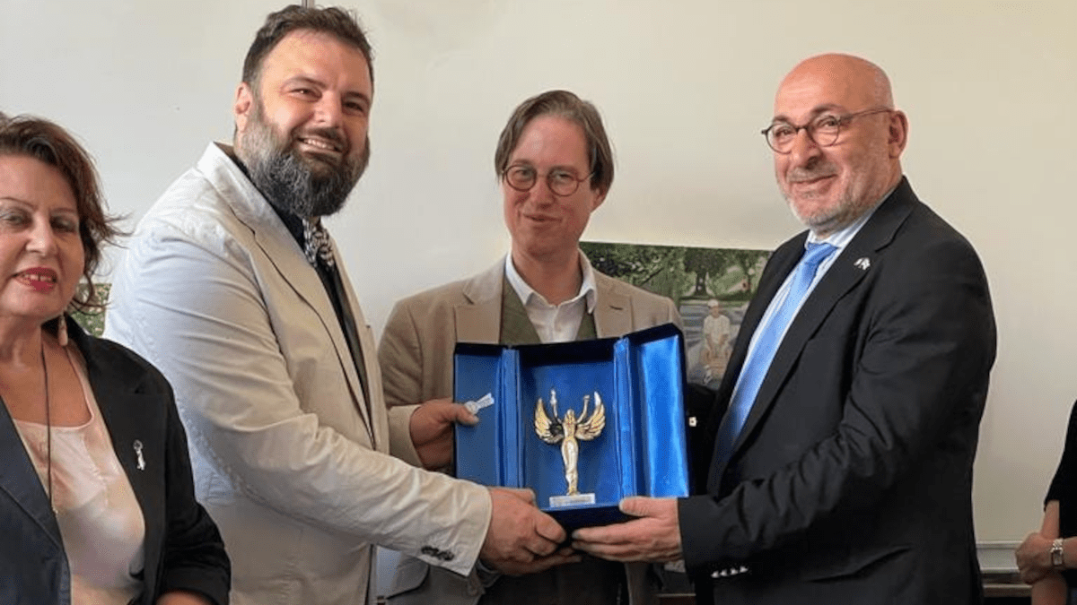 Premio alla carriera e alle arti al pianista catanese Gianfranco Pappalardo Fiumara alla Sorbona