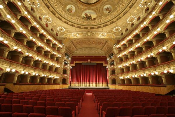 Rettifica bandi concorso Teatro Massimo Bellini: novità per direttore amministrativo e funzionari