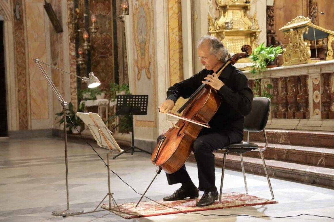 Vadim Pavlov, il virtuoso violoncellista, in concerto finale di Bellezza Belcanto Bellini al Castello Ursino di Catania
