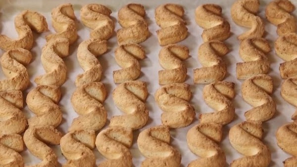 I Biscotti della Monaca, Storia e Curiosità dei biscotti a Forma di S