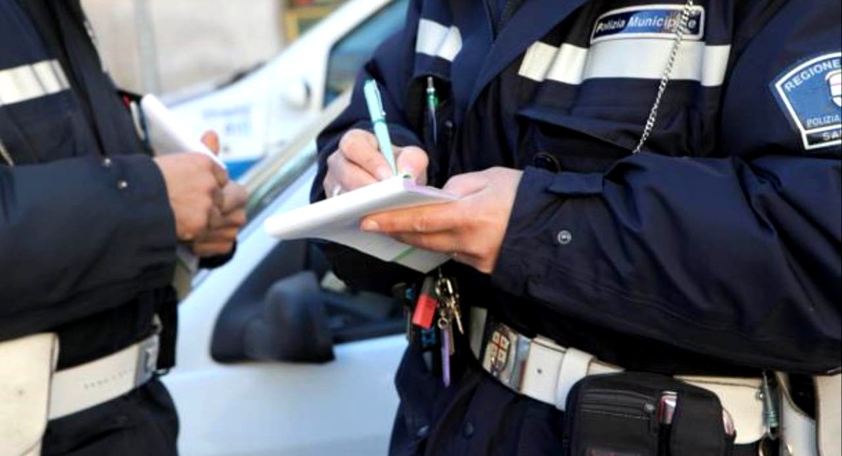 Catania, 35enne falsificava verbali di Polizia e Carabinieri per il dissequestro dei mezzi
