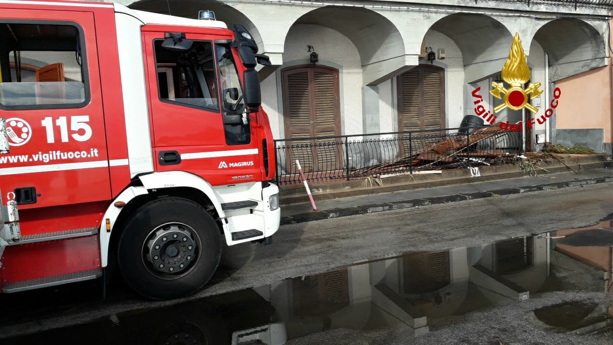 Catania, si contano i primi danni causati dal maltempo. Temporali previsti per il fine settimana