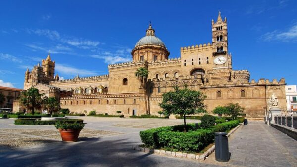 Tour in Palermo in 10 foto, ecco i luoghi più importanti del capoluogo siciliano