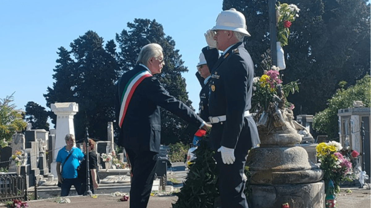 Commemorazione Defunti: Commissario visita Cimitero e omaggia i caduti di guerra (I DETTAGLI)
