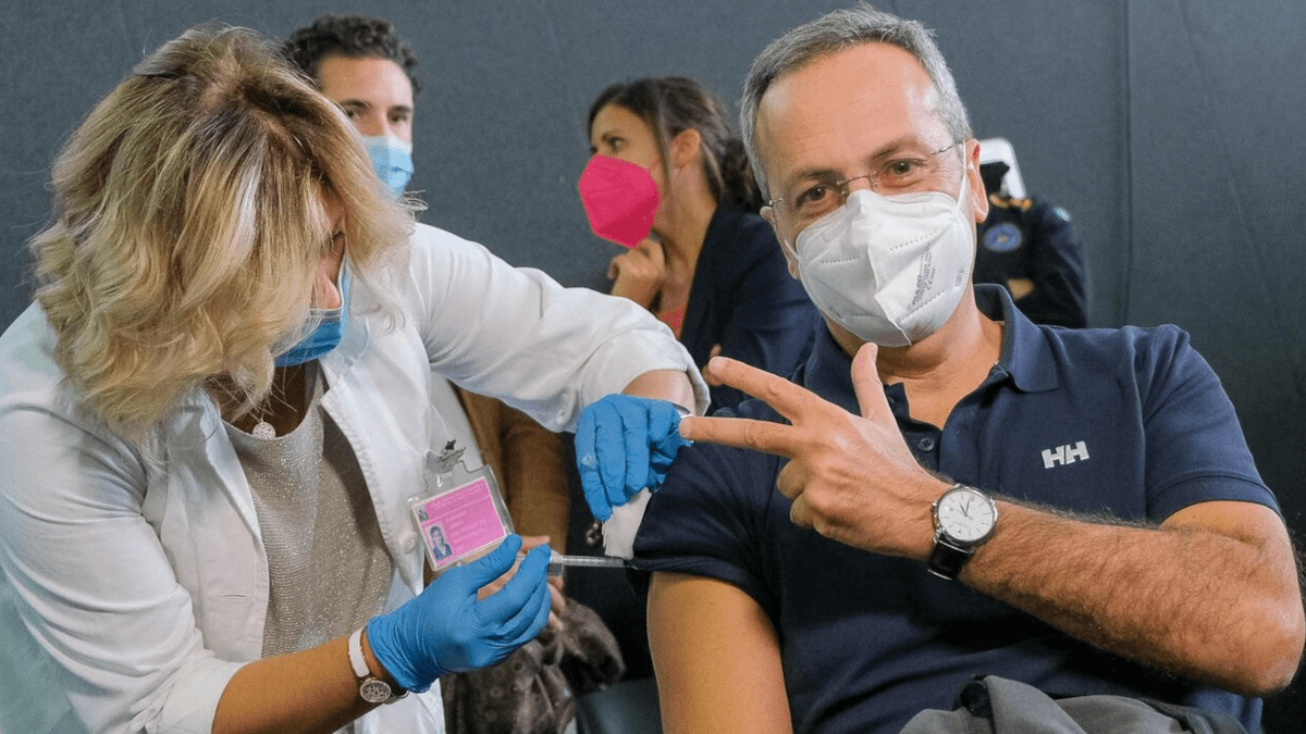 Comune di Catania dà il via alla prenotazione terza dose vaccino anti Covid (I DETTAGLI)
