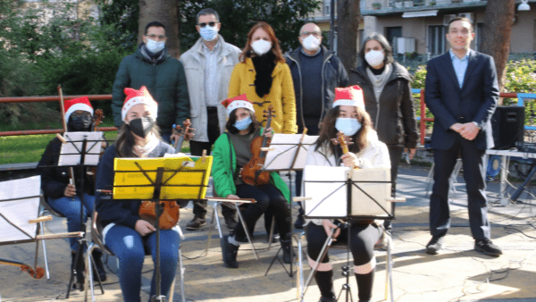 Concerto di Natale in parco Falcone offerto dagli studenti dell’istituto Dante Alighieri