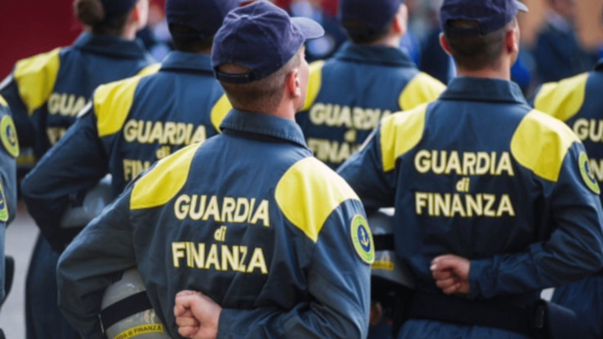 Guardia di Finanza: concorso per il reclutamento di 1409 allievi finanzieri (BANDO E REQUISITI)