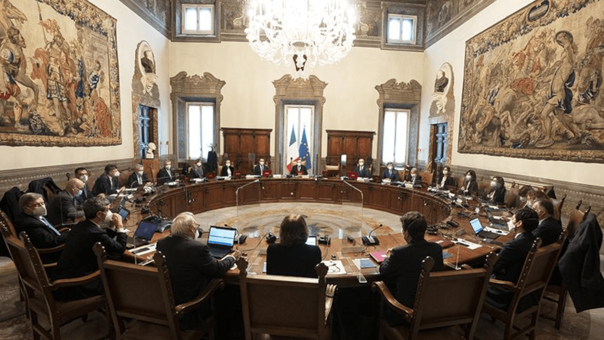 Consiglio dei ministri dichiara stato emergenza per Vulcano ed alluvioni Sicilia
