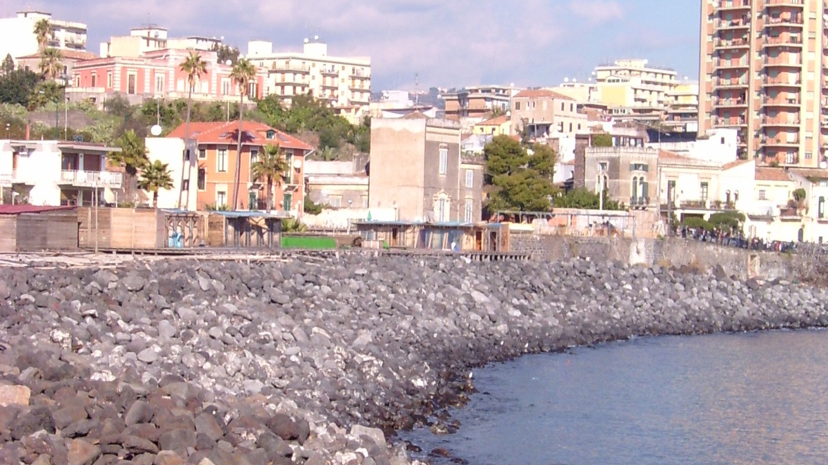 Controlli anti Covid nella spiaggetta di San Giovanni Li Cuti: 229 le persone controllate, solo 81 le autocertificazioni