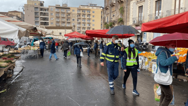 Controlli serrati anti Covid per mancato rispetto della zona rossa e DPCM: sanzioni e chiusure tra fiera e viale Mario Rapisardi