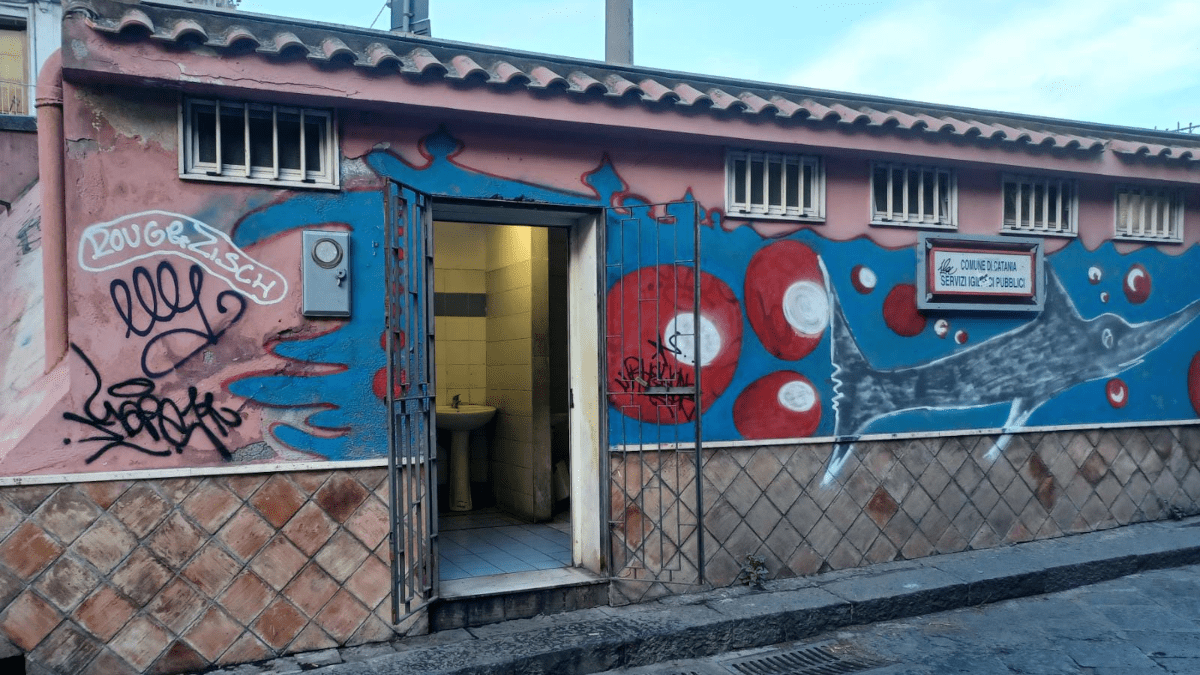 Deliberati i lavori di riqualificazione dei bagni pubblici via Lavandaie favorendo il turismo catanese