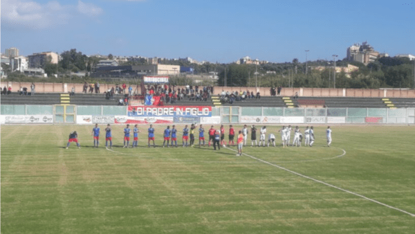 Doveva presentarsi alla stazione dei Carabinieri ma decide di vedere la partita di calcio: denunciato