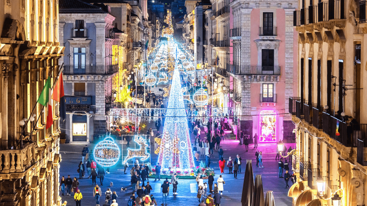 È “ufficialmente” Natale a Catania: accensione tradizionale di albero e luminarie (ma a risparmio energetico)