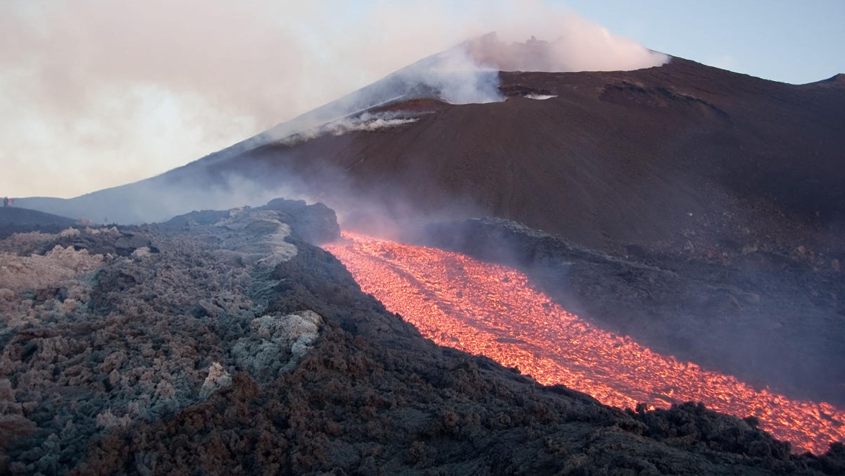Etna: ultimo aggiornamento dell'Osservatorio Etneo