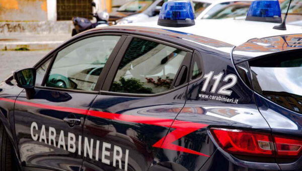 Gravina di Catania, colto in flagranza dai Carabinieri