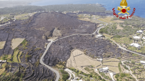 Incendio Pantelleria: Reparto Volo Catania in aiuto ai colleghi (FOTO E VIDEO)