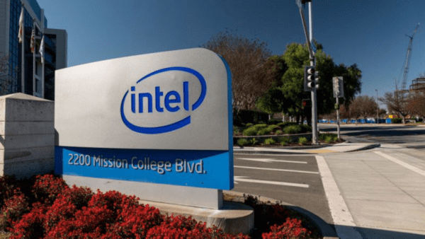 L’opportunità Intel non può sfuggire per Ugl: «Meglio agire da “squadra operaia” per vincere»