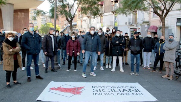 Nasce a Catania il comitato "Ristoratori Siciliani Indipendenti". Tudisco: "Ci sentiamo puniti e abbandonati"