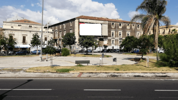 Nelle mani di nessuno: si attende la Promenade e si trascura “u passiaturi” in piazza dei Martiri»