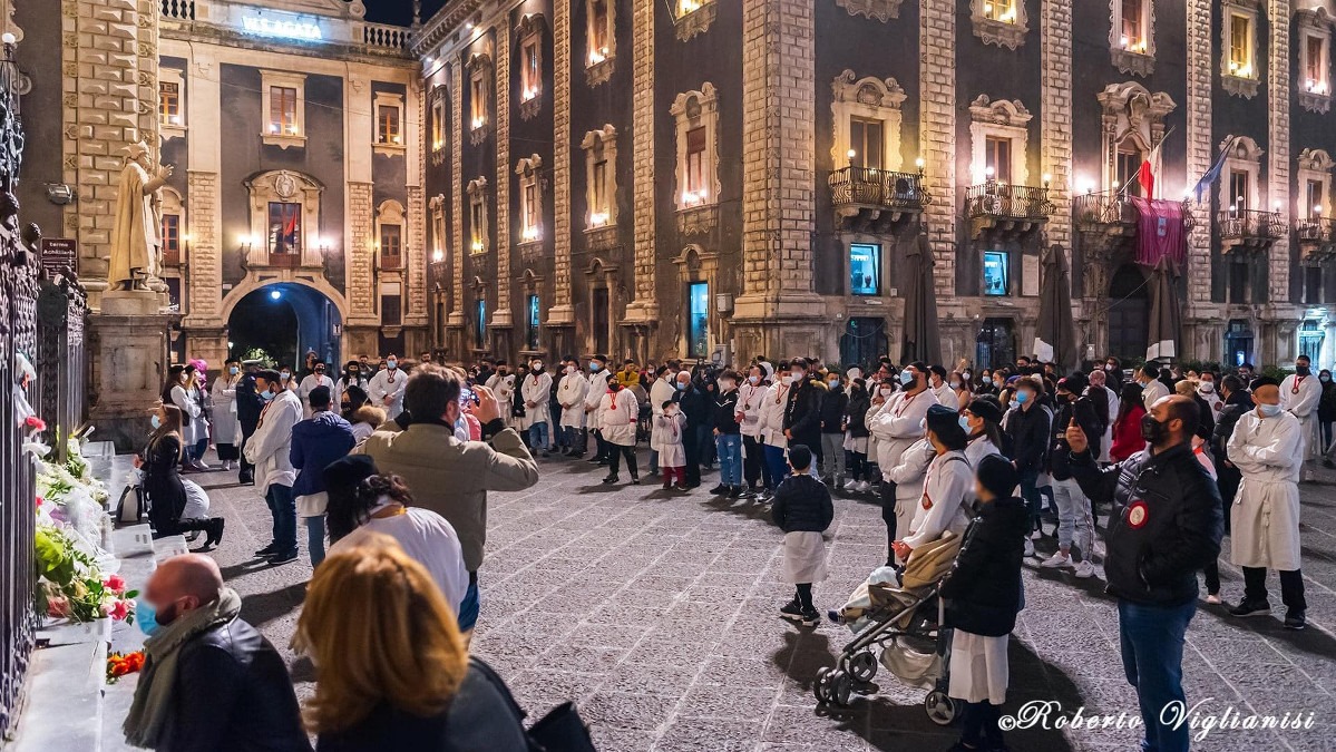Ottava di Sant'Agata: emanato nuovo divieto di stazionamento in piazza Duomo. Pogliese: "Atteneniamoci alle disposizioni anti covid"