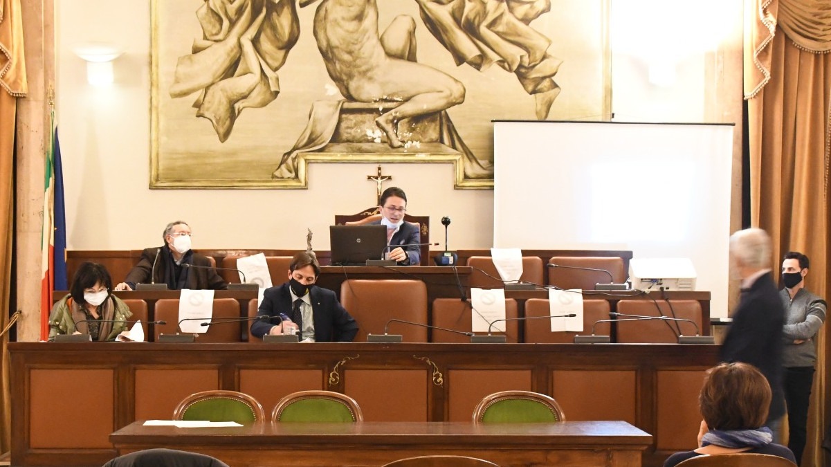 Rifiuti solidi urbani a Catania: la Giunta comunale approva il sistema porta a porta