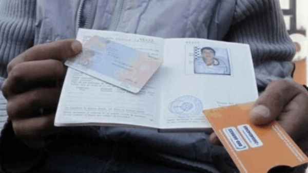 Rinnova permesso di soggiorno con passaporto falso: aveva trovato un cavillo per non esibirlo (I FATTI)
