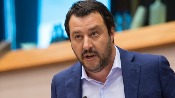 Open Arms, Salvini manda "bacioni" a Richard Gere e gli da appuntamento a Palermo. Leggi i dettagli